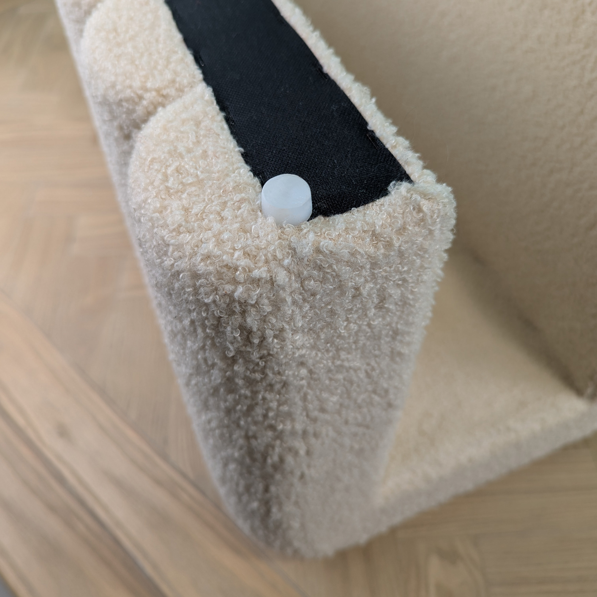 Pouf panca imbottita in tessuto teddy TIMIDY - Norbe Pouf panca imbottita in tessuto teddy TIMIDY