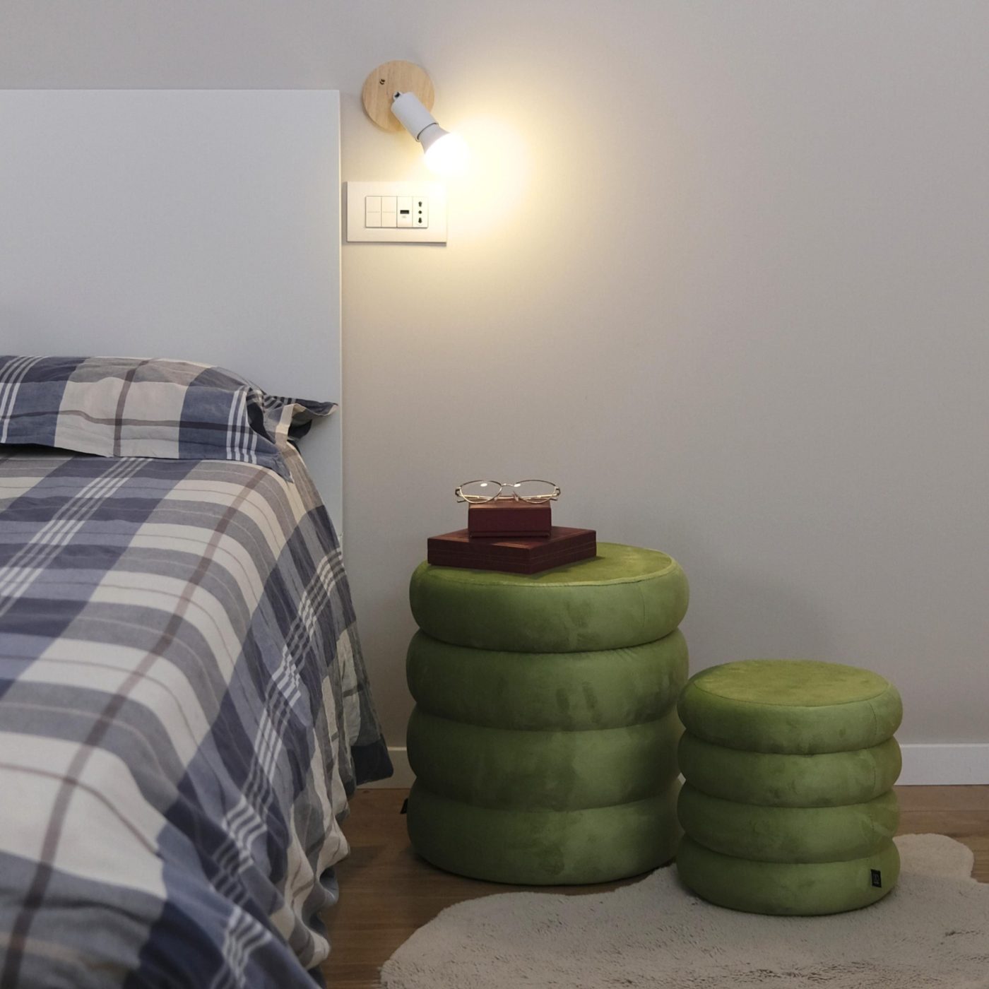Set di 2 pouf contenitori in velluto  Twirly Verde